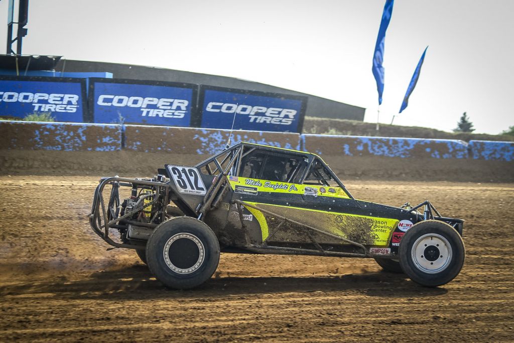 CRANDON ROUND SINGLE BUGGY MIR Michael Roth Photo